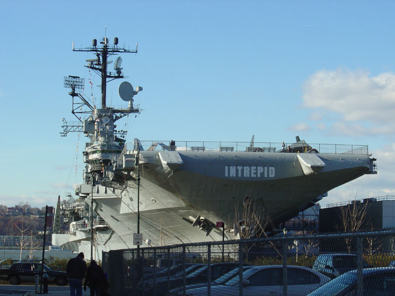 Intrepid Air, Sea, Space Museum - 25/11/2004 15:01