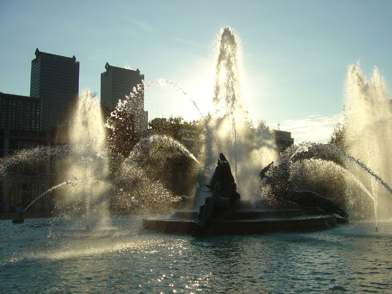 Logan Square - 16/11/2004 16:25